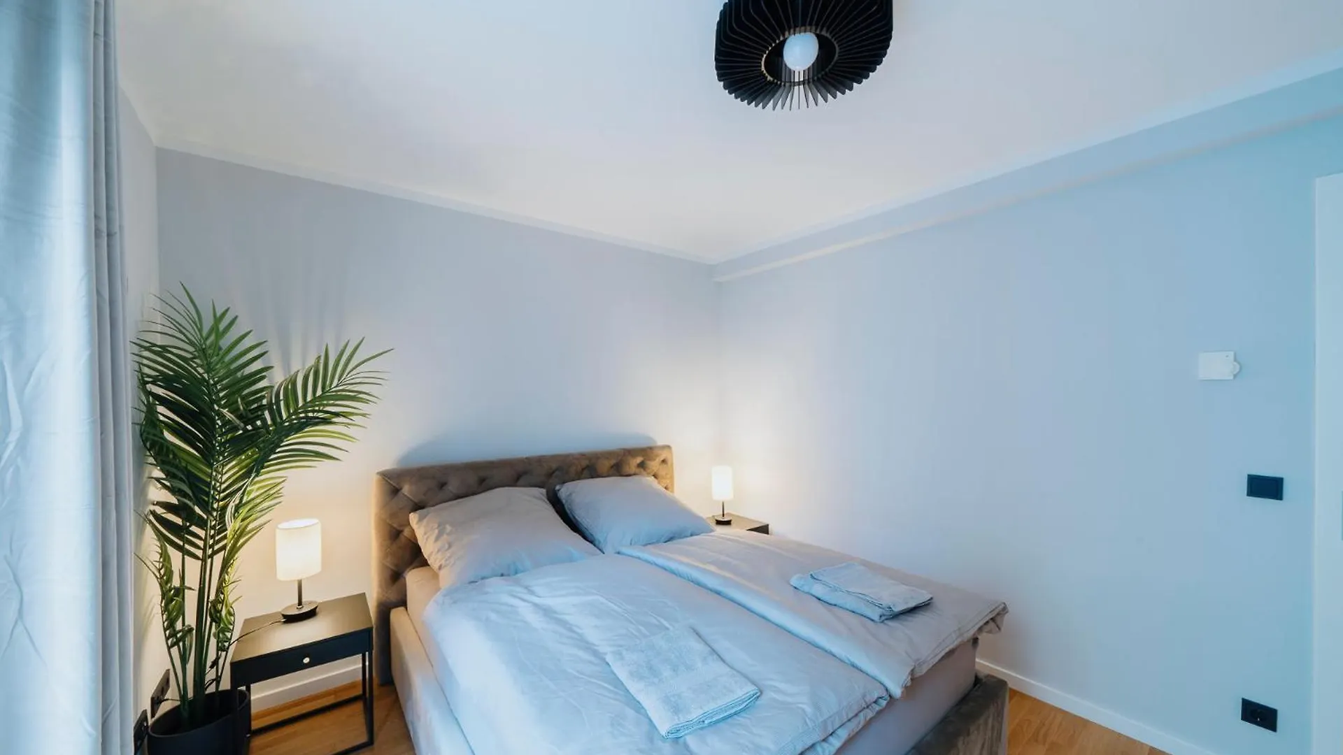 Appartamento Luxurious 105M2 Penthouse In Prime Location 4 Bedroms & Balcony Berlino Germania